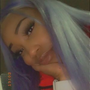 Meet your Posher, Adrienne